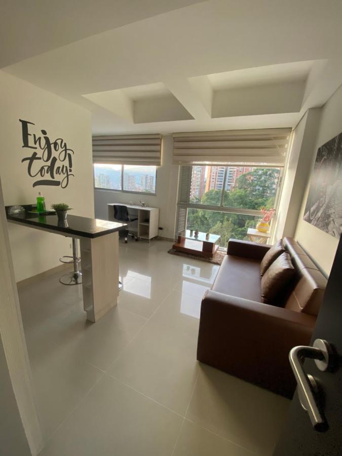 Apartasuite Moderna - En El Corazon Del Poblado Medellín Exterior foto