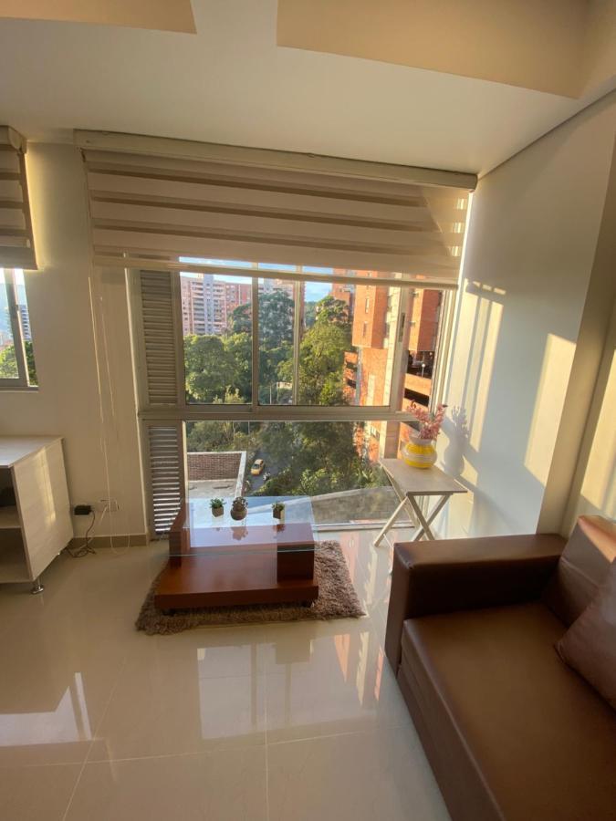 Apartasuite Moderna - En El Corazon Del Poblado Medellín Exterior foto